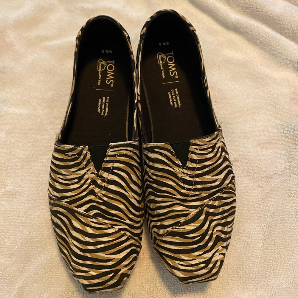 Tiger print Toms 8.5W